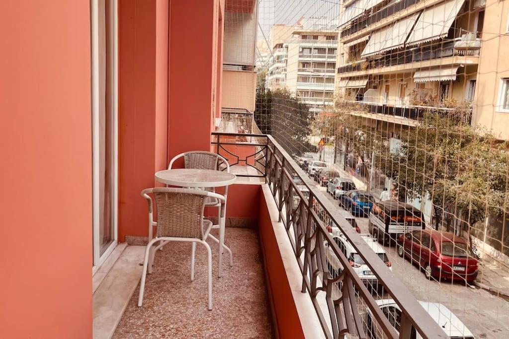 Daisy Apartment 15 Min To Acropolis Atina Dış mekan fotoğraf