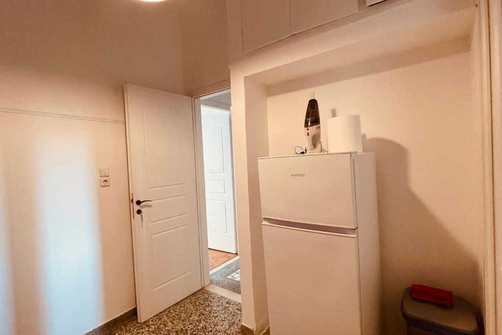 Daisy Apartment 15 Min To Acropolis Atina Dış mekan fotoğraf
