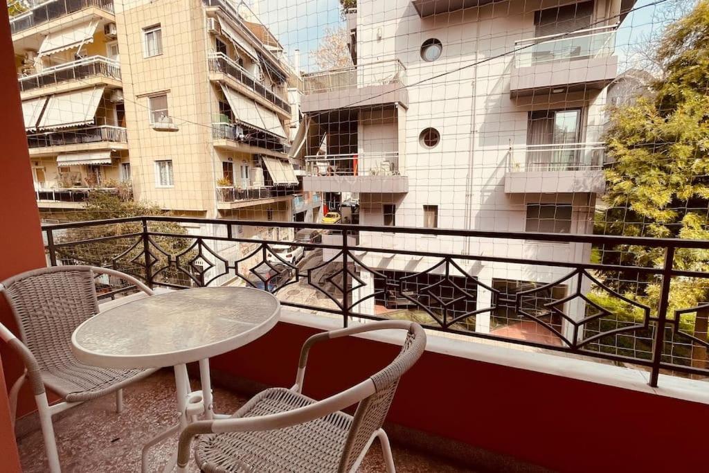 Daisy Apartment 15 Min To Acropolis Atina Dış mekan fotoğraf