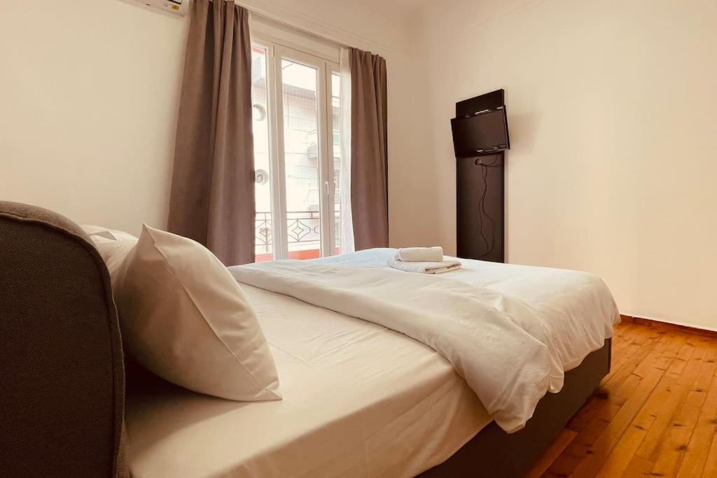 Daisy Apartment 15 Min To Acropolis Atina Dış mekan fotoğraf