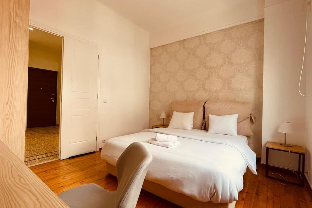 Daisy Apartment 15 Min To Acropolis Atina Dış mekan fotoğraf